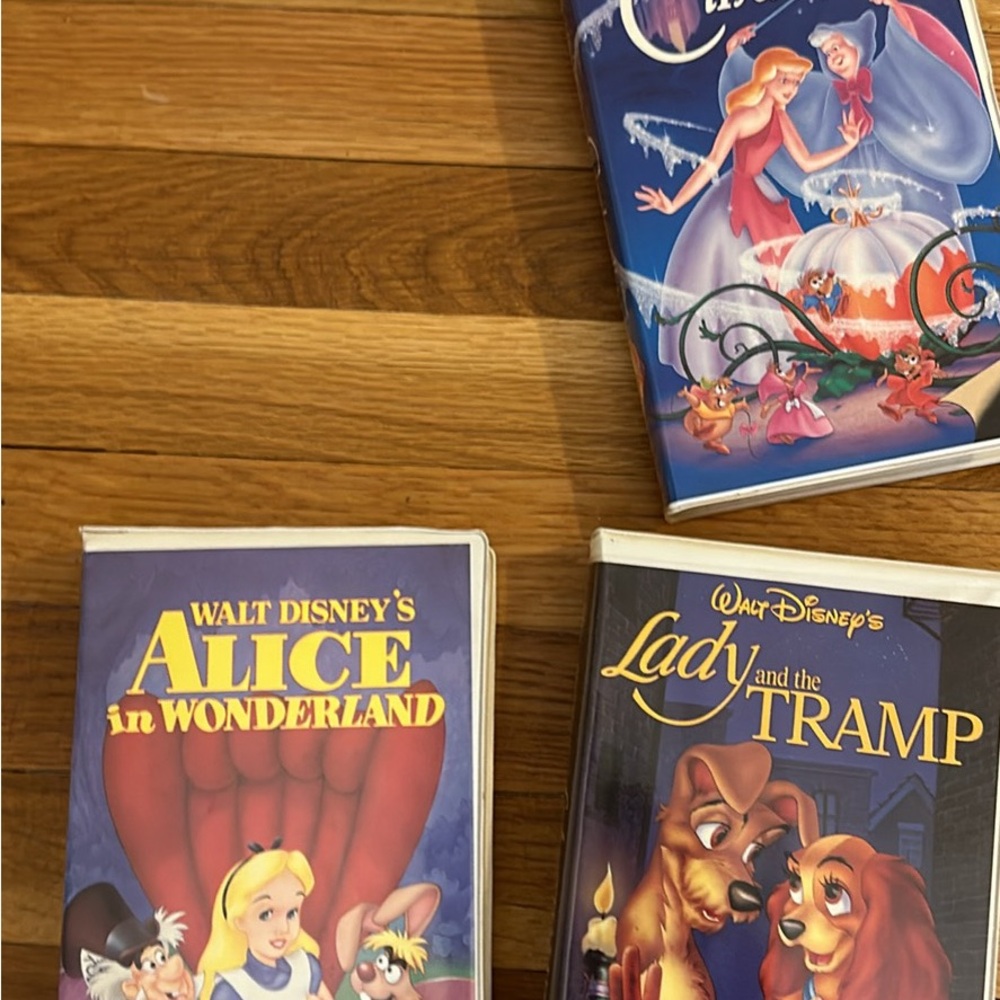 Disney VHS tapes - Picture 2 of 5